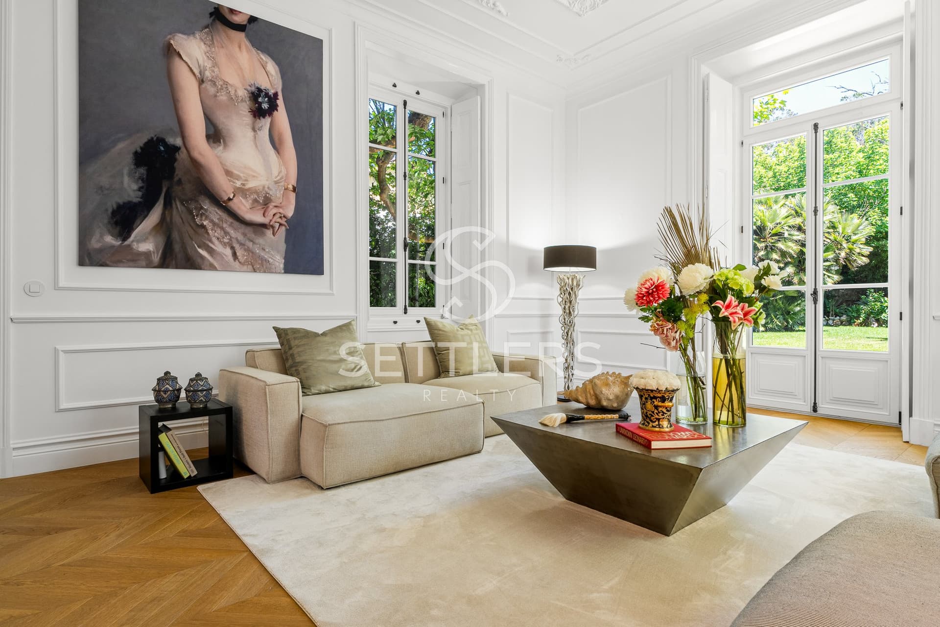 4+2 Bedroom Palace In Sintra — Château for sale in Occitanie, France