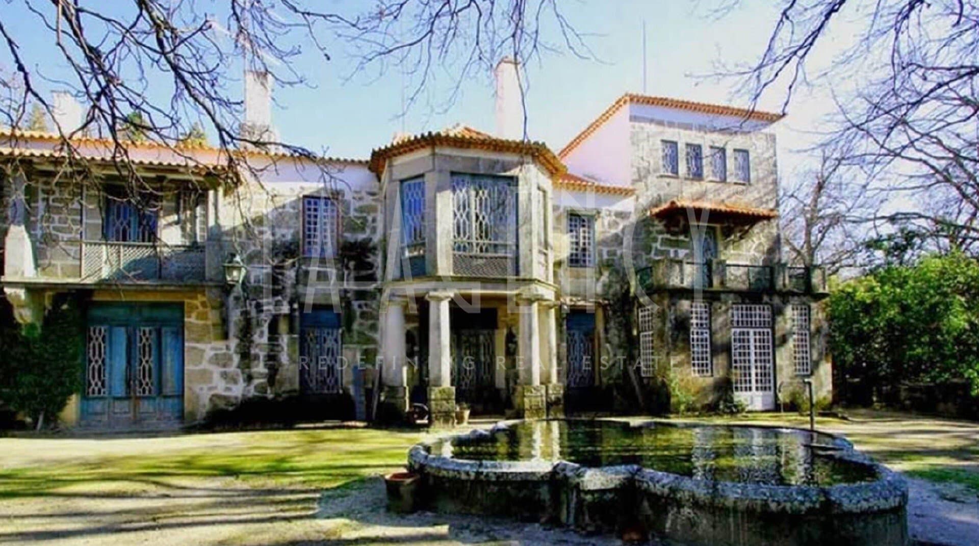 Nineteenth Century Property — Château for sale in Beira, Portugal