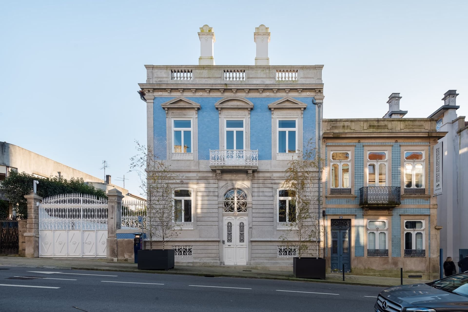 Office House, Cedofeita, Porto — Château for sale in Occitanie, France