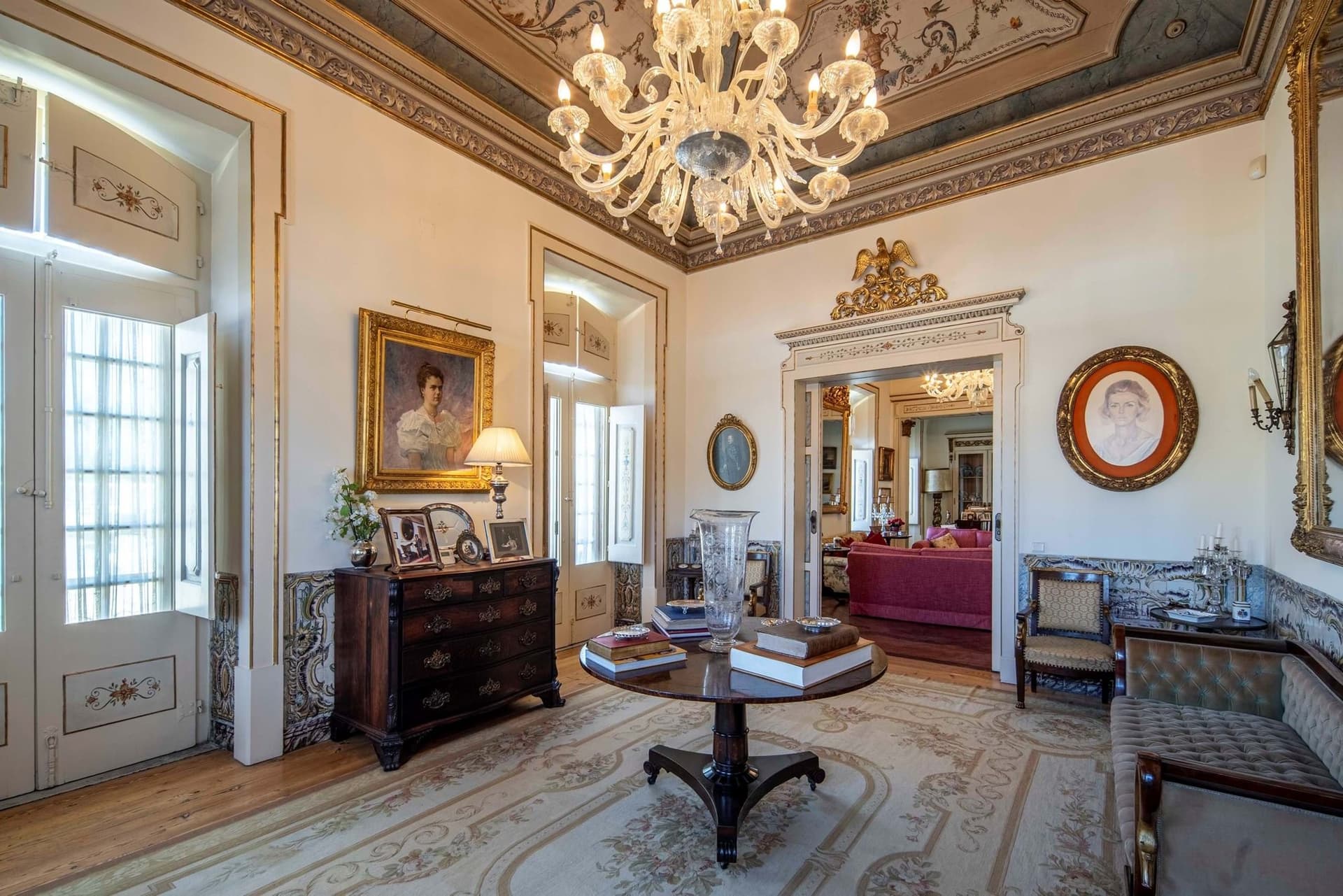 Palace In Lisbon In Excellent Condition For Sale 3