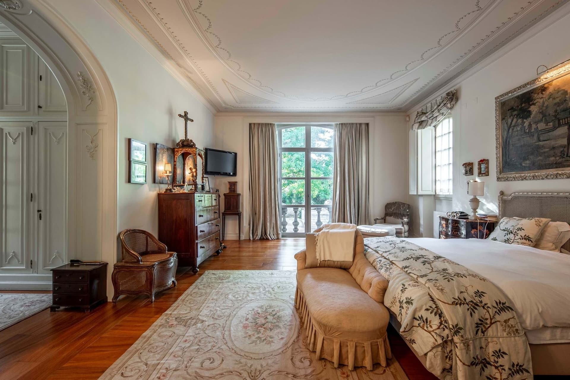 Palace In Lisbon In Excellent Condition For Sale 5