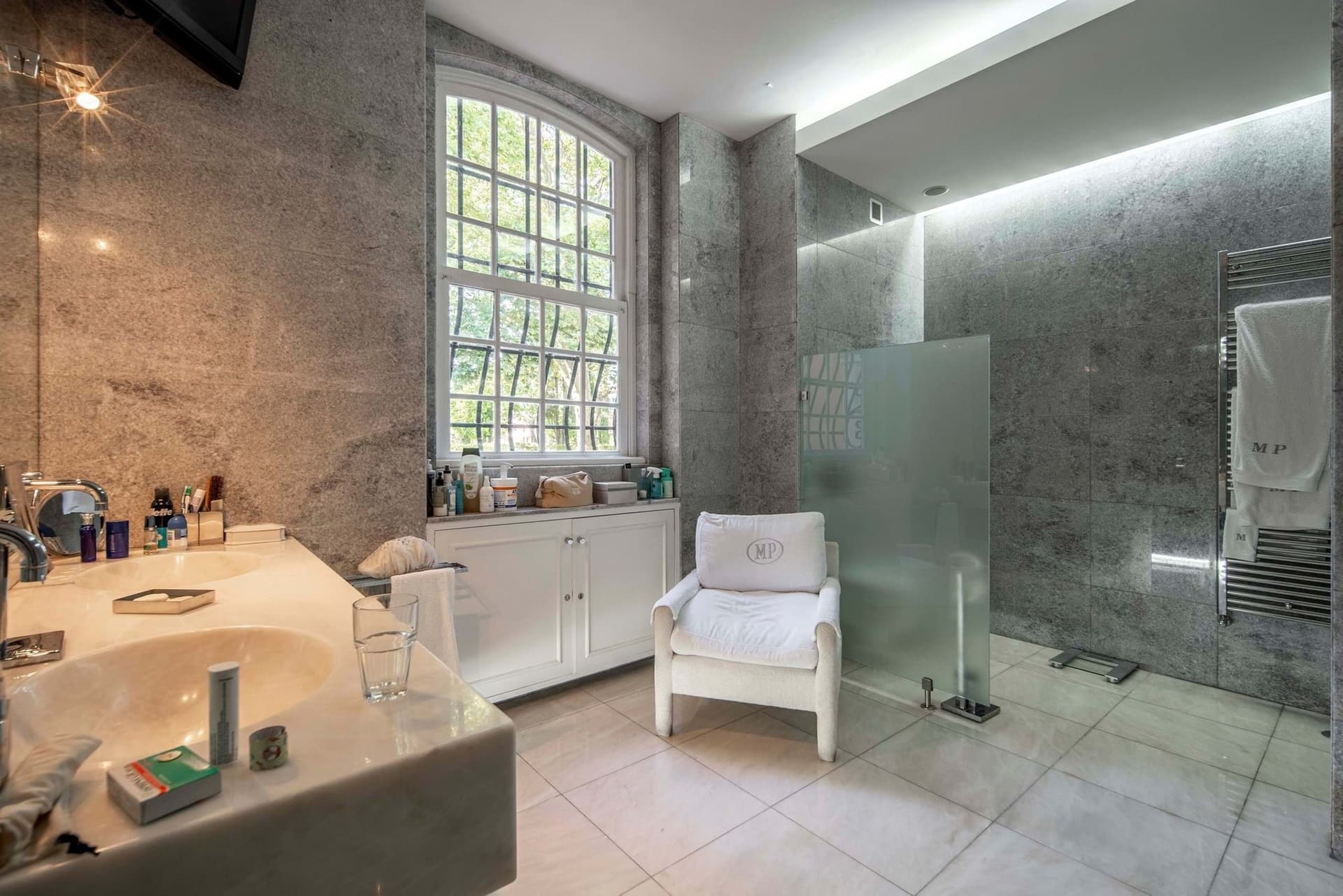 Palace In Lisbon In Excellent Condition For Sale 4
