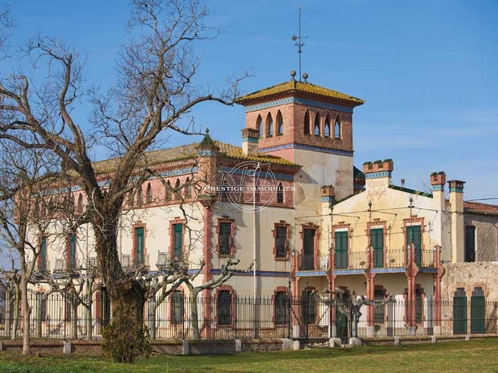Castello D'empuries Château — Château for sale in Catalonia, Spain