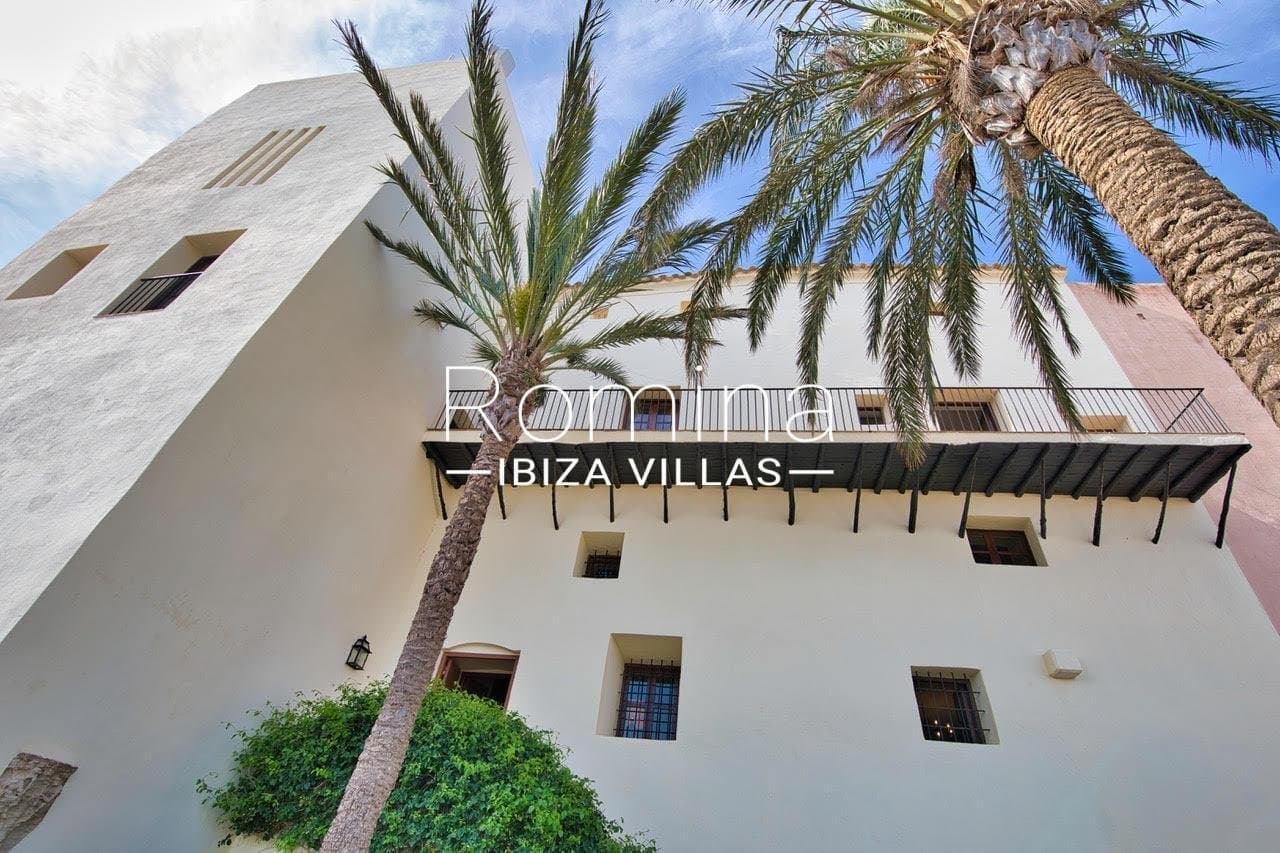 Magnificent Palace Located In Dalt Vila, High Villa Intra Muros Of The City — Château for sale in Balearic Islands, Spain