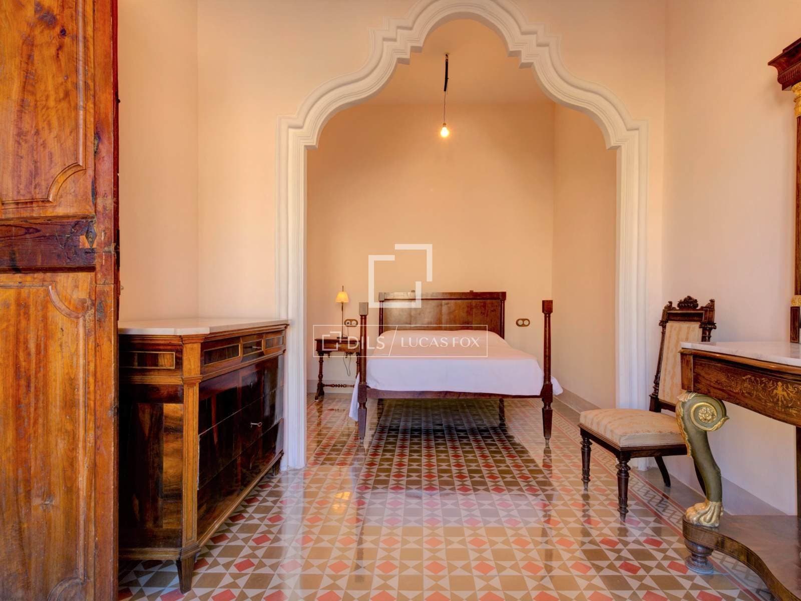 Restored Twelfth Century Property For Sale In A Historic Complex In Monasterio De Santes Creus, Tarr 4