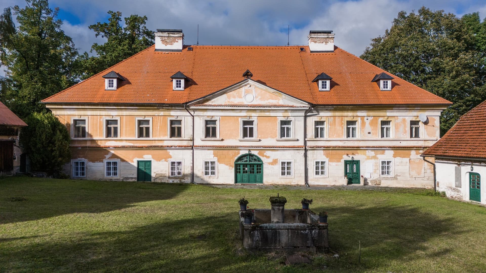 Kundratice Castle 2