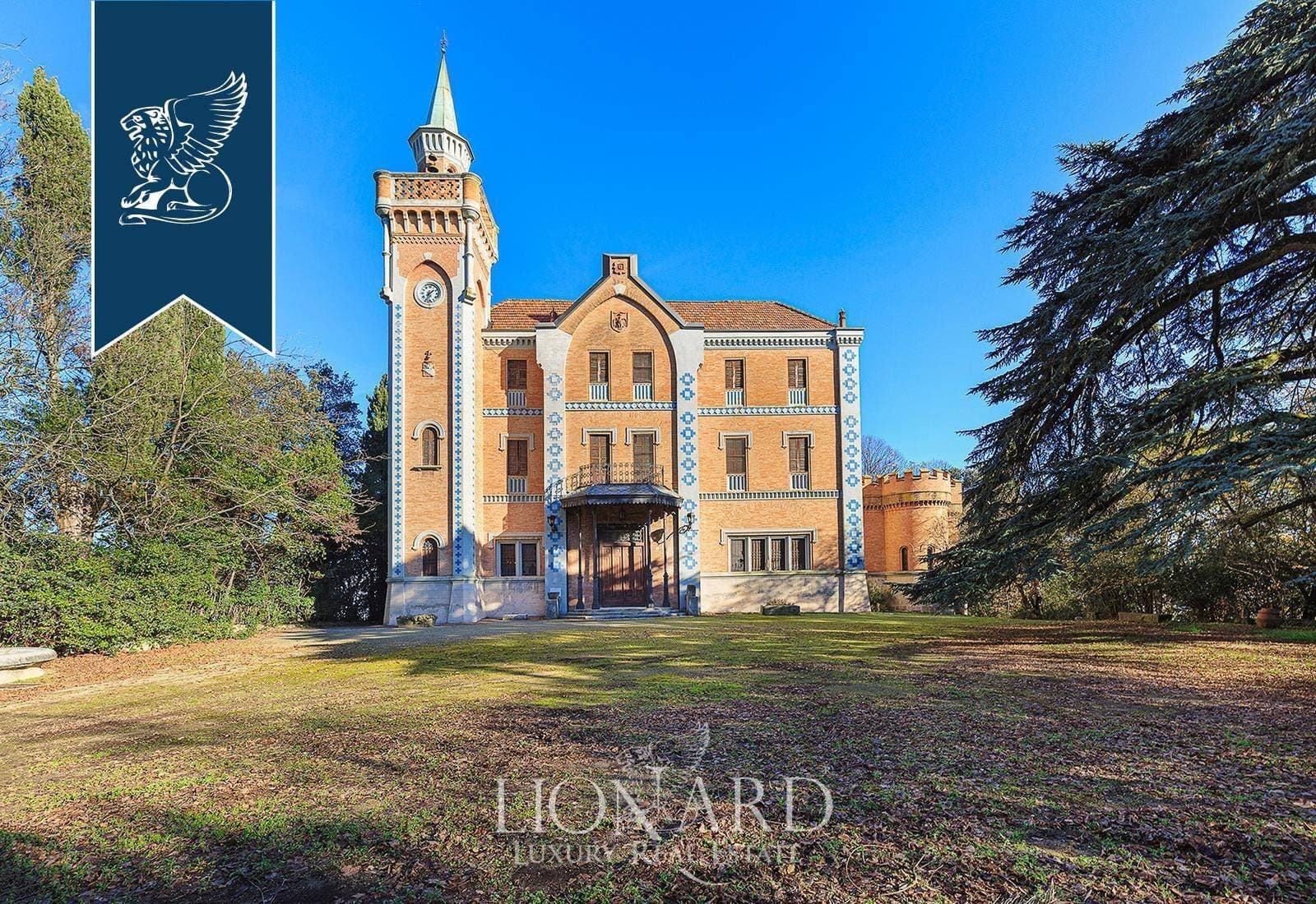 Luxurious Castle For Sale In Emilia Romagna 5