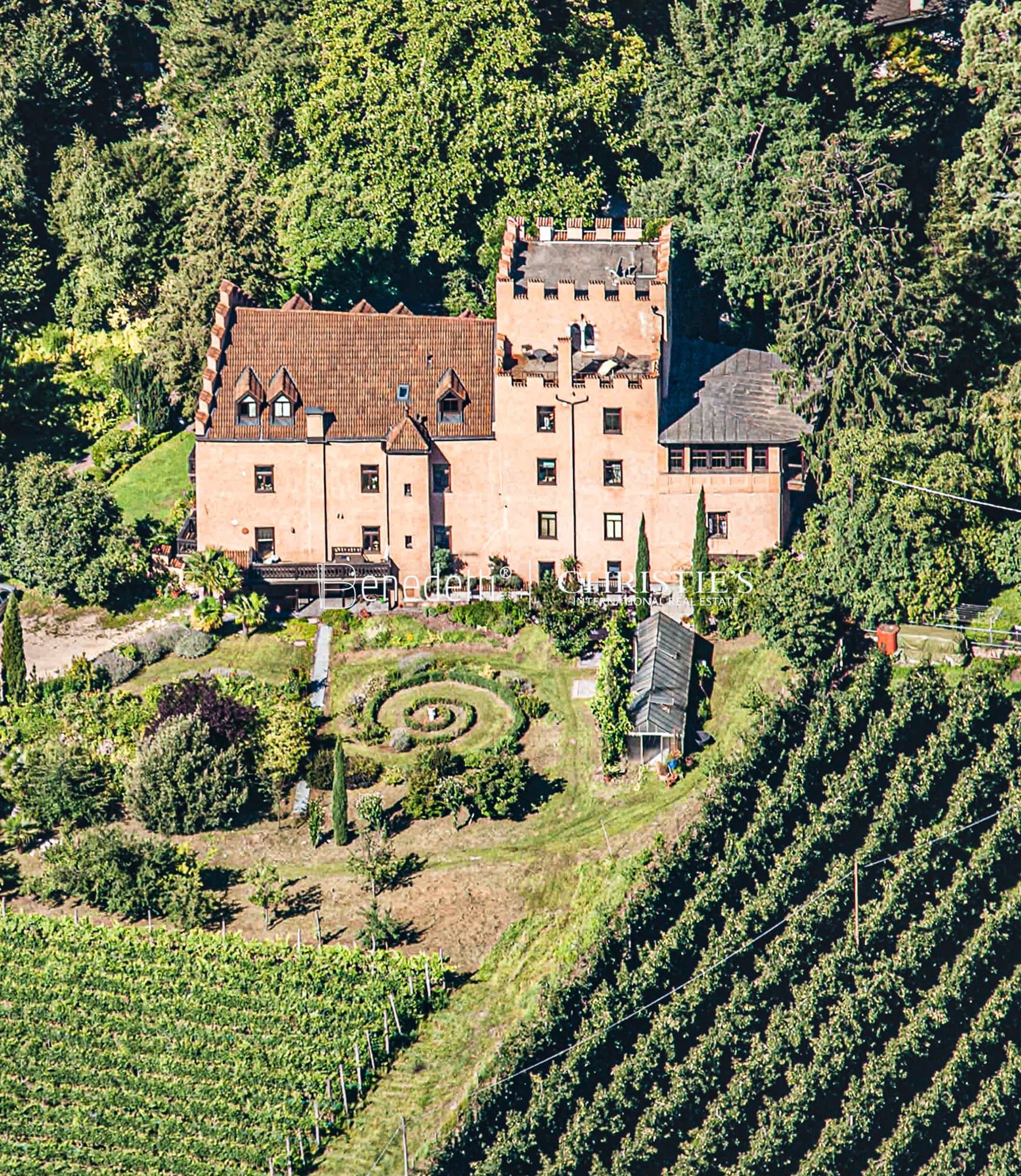 Prestigious Historical Estate In South Tyrol 2