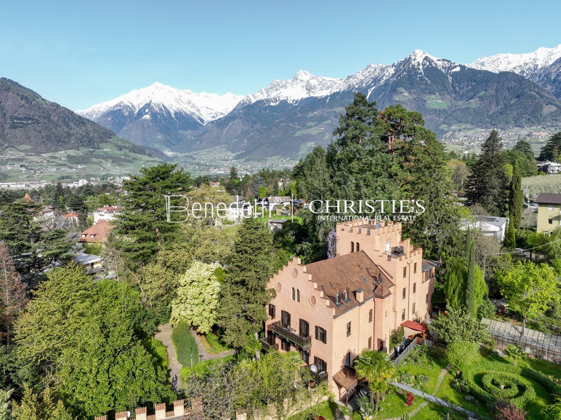 Prestigious Historical Estate In South Tyrol 5