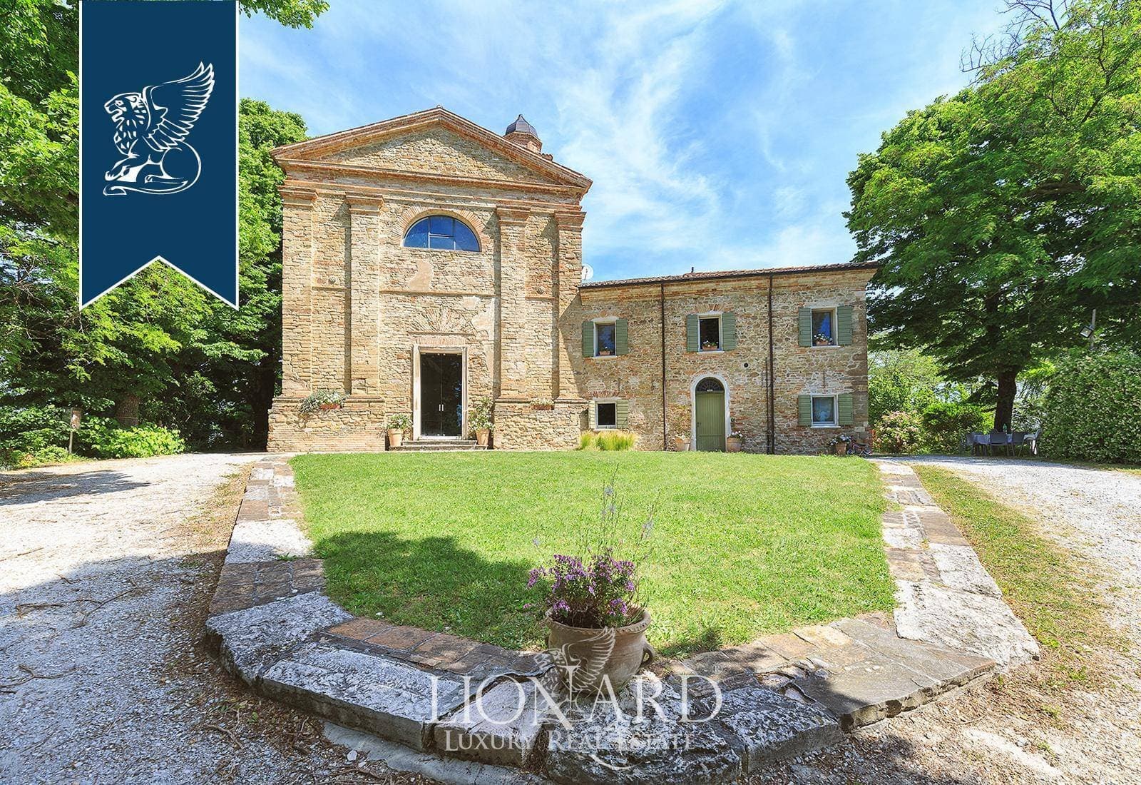 Wonderful Historical Complex For Sale In Emilia Romagna