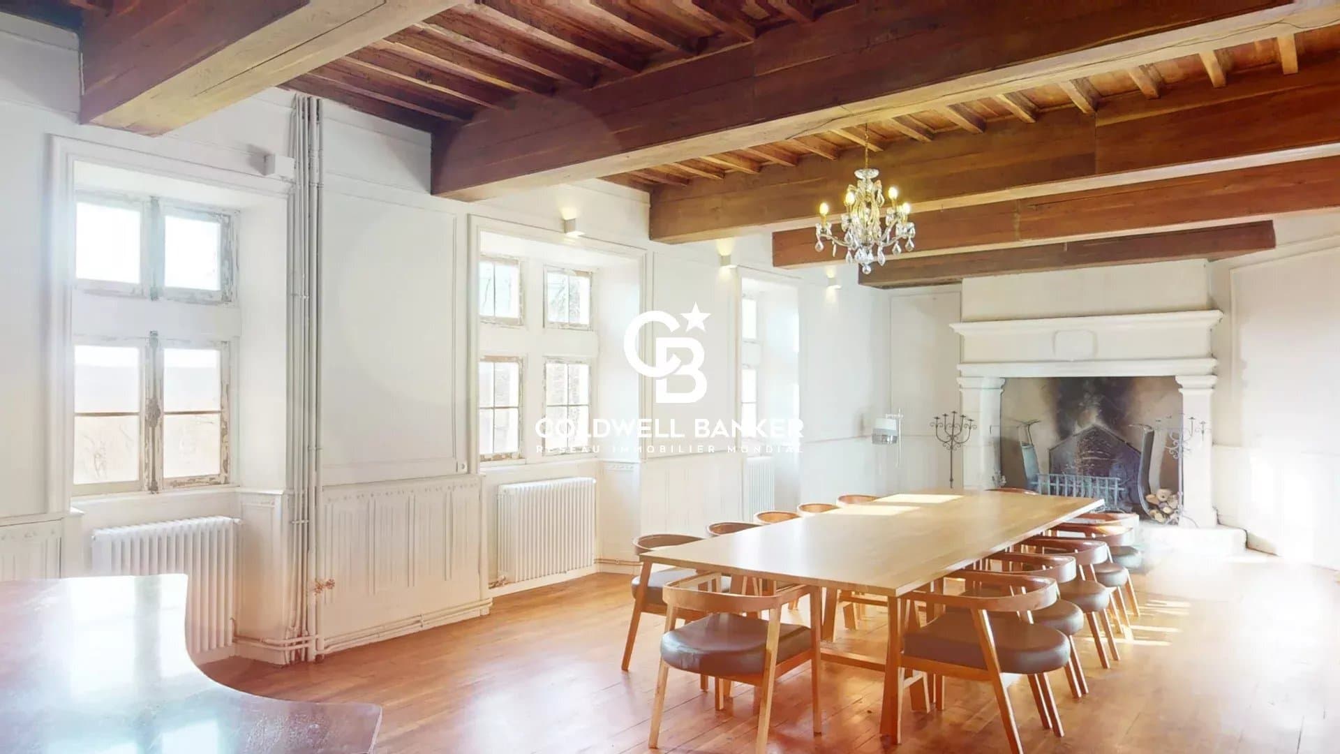 Listed Heritage Estate – Exceptional Château At The Heart Of A Preserved Territory 4
