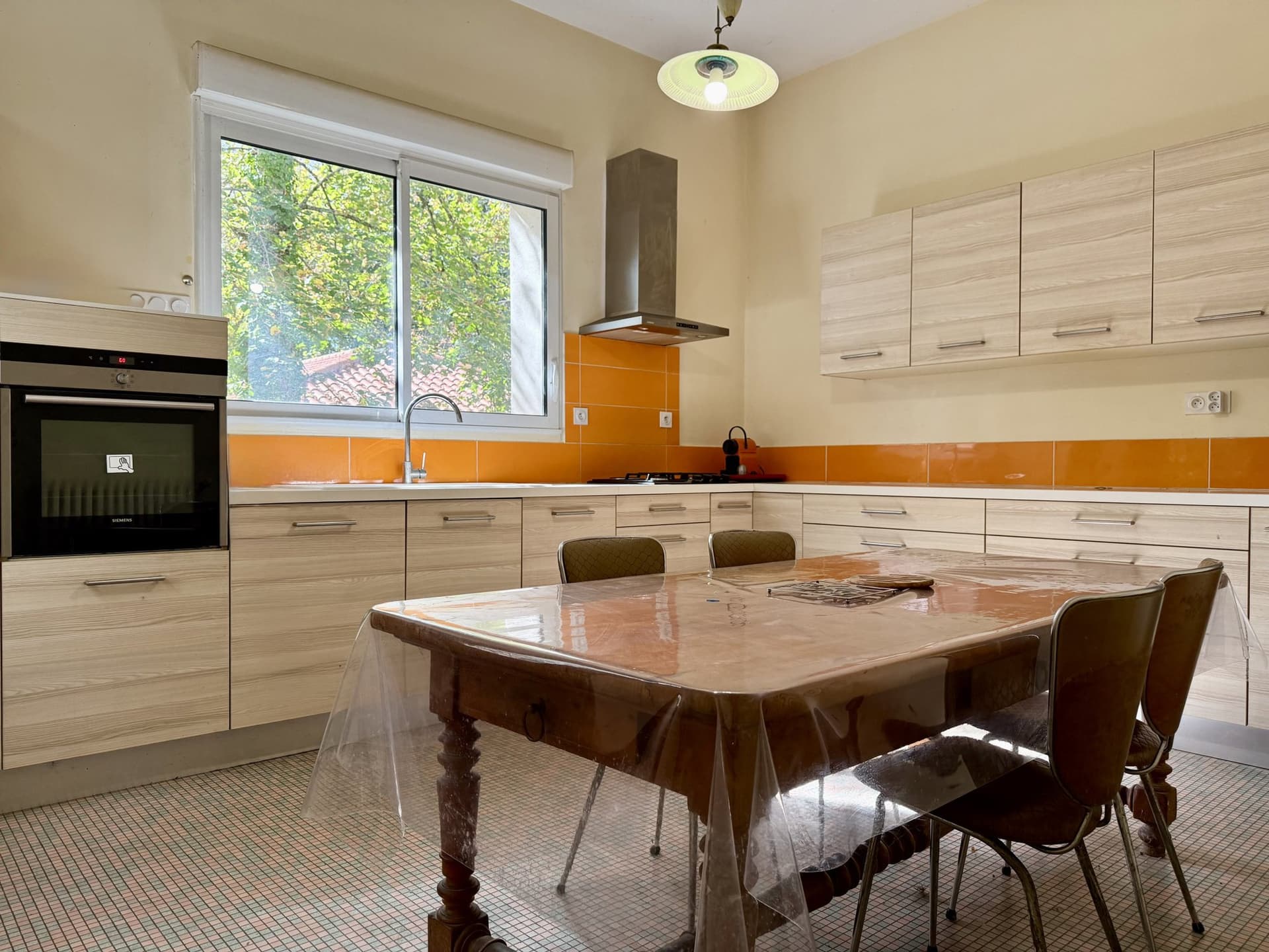 Near Villeneuve Sur Lot Magnificent Riverside Chateau With 6 Bedrooms And 8 Hectares Of Land 4