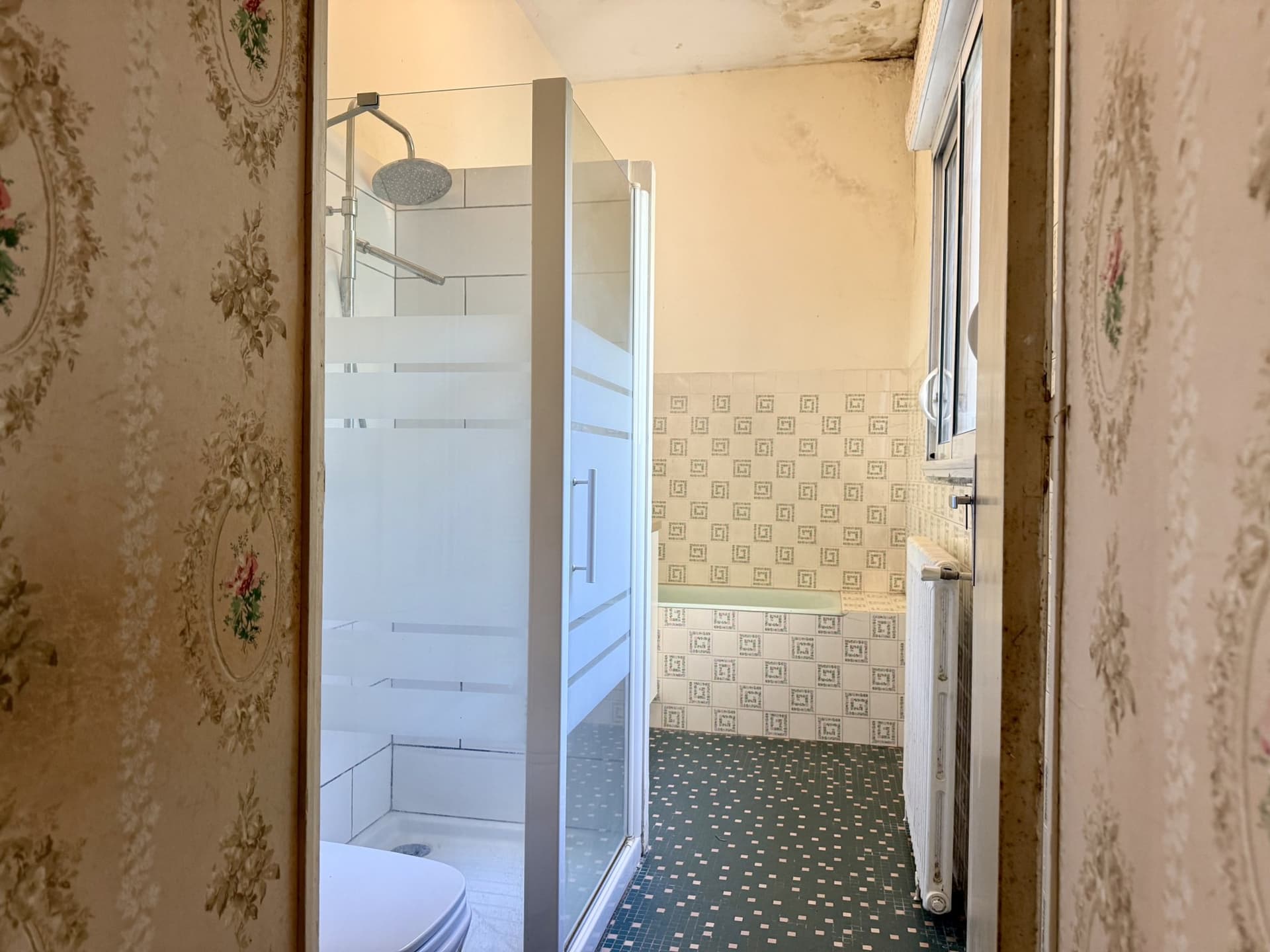 Near Villeneuve Sur Lot Magnificent Riverside Chateau With 6 Bedrooms And 8 Hectares Of Land 5