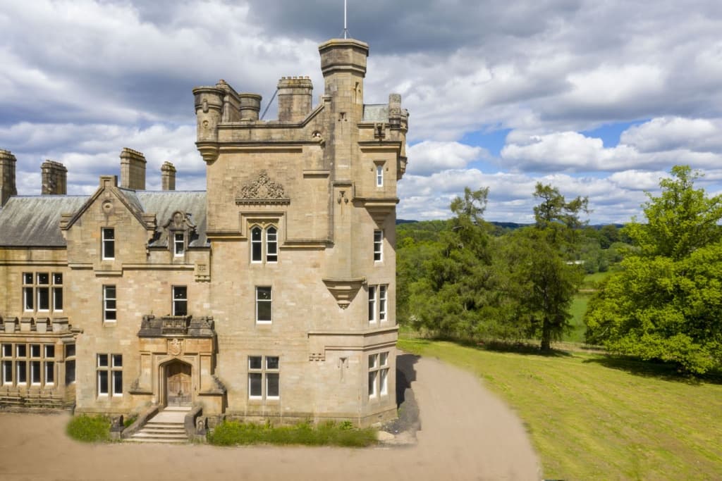 £310k-£575k Loch Lomond, SCOTLAND. Castle Apartments for Sale 2