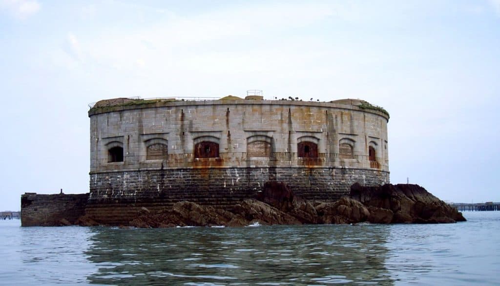 £150k Pembs, WALES. Island Sea Fort for Sale — Medieval Castle for sale in Wales, United Kingdom