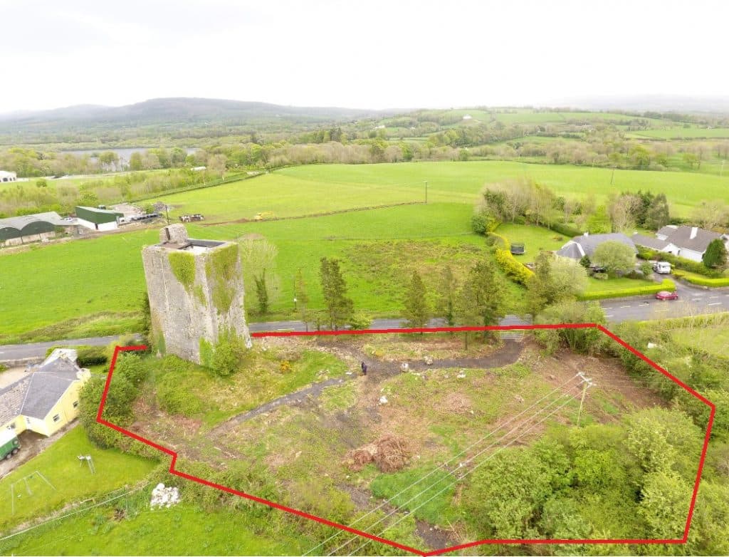 €95k Sixmilebridge, IRELAND. 15th Century Castle 2